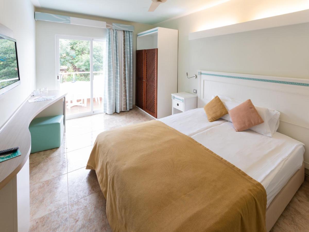 Hotel Bahia del Sol Santa Ponsa Esterno foto