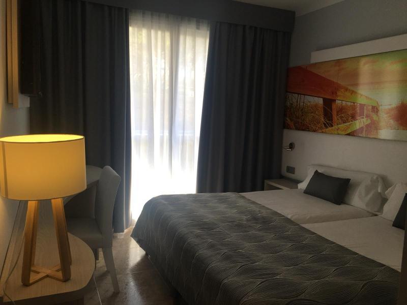 Hotel Bahia del Sol Santa Ponsa Esterno foto